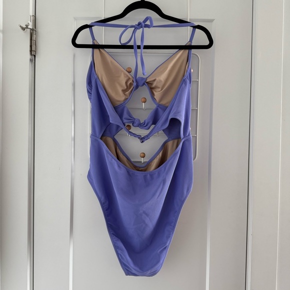 Lavender purple knot ribbed cutout one-piece swimsuit - size XL - Picture 3 of 4